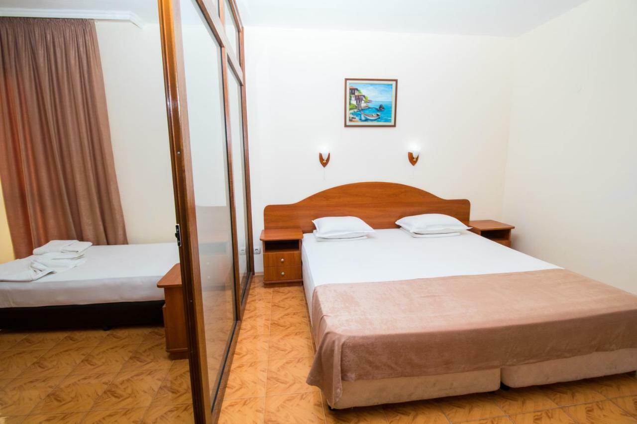 Hotel Sunny Sozopol Bagian luar foto