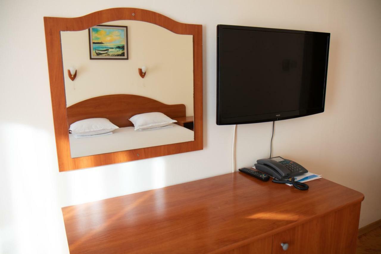 Hotel Sunny Sozopol Bagian luar foto